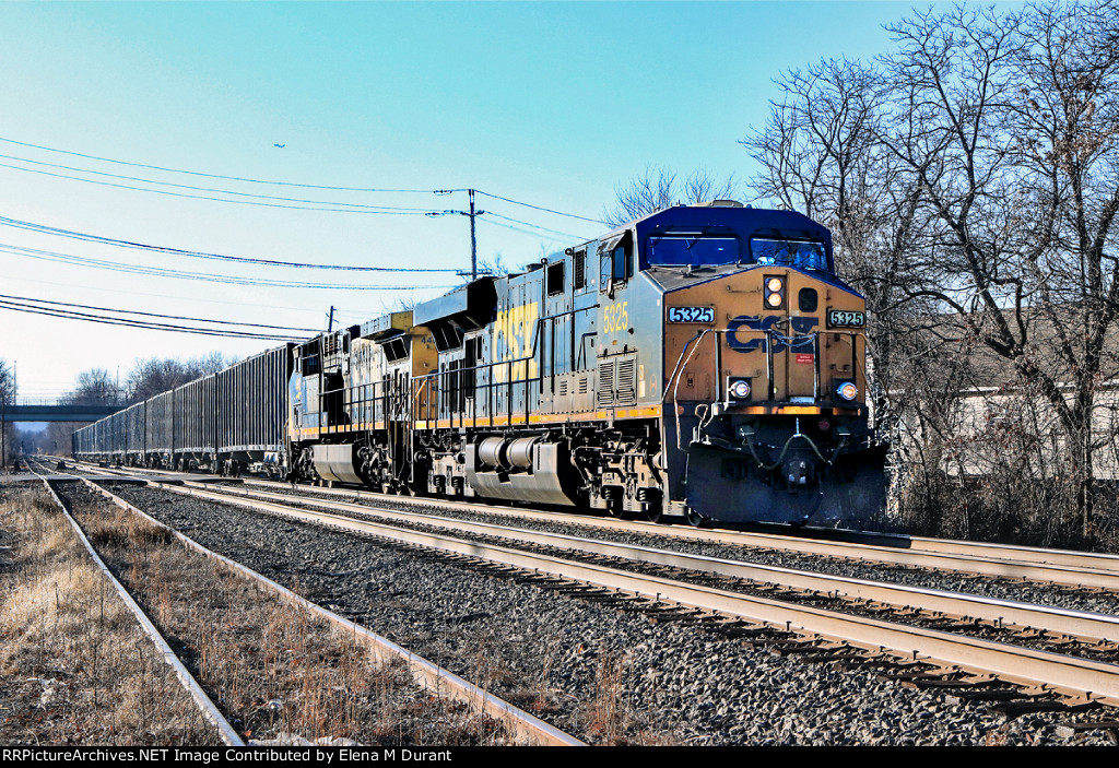 CSX 5325 on M-300